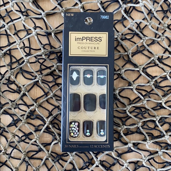 Press On Nails - Picture 2 of 6